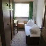 Bellevue Hotel *