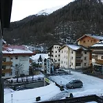 Bellevue Hotel *